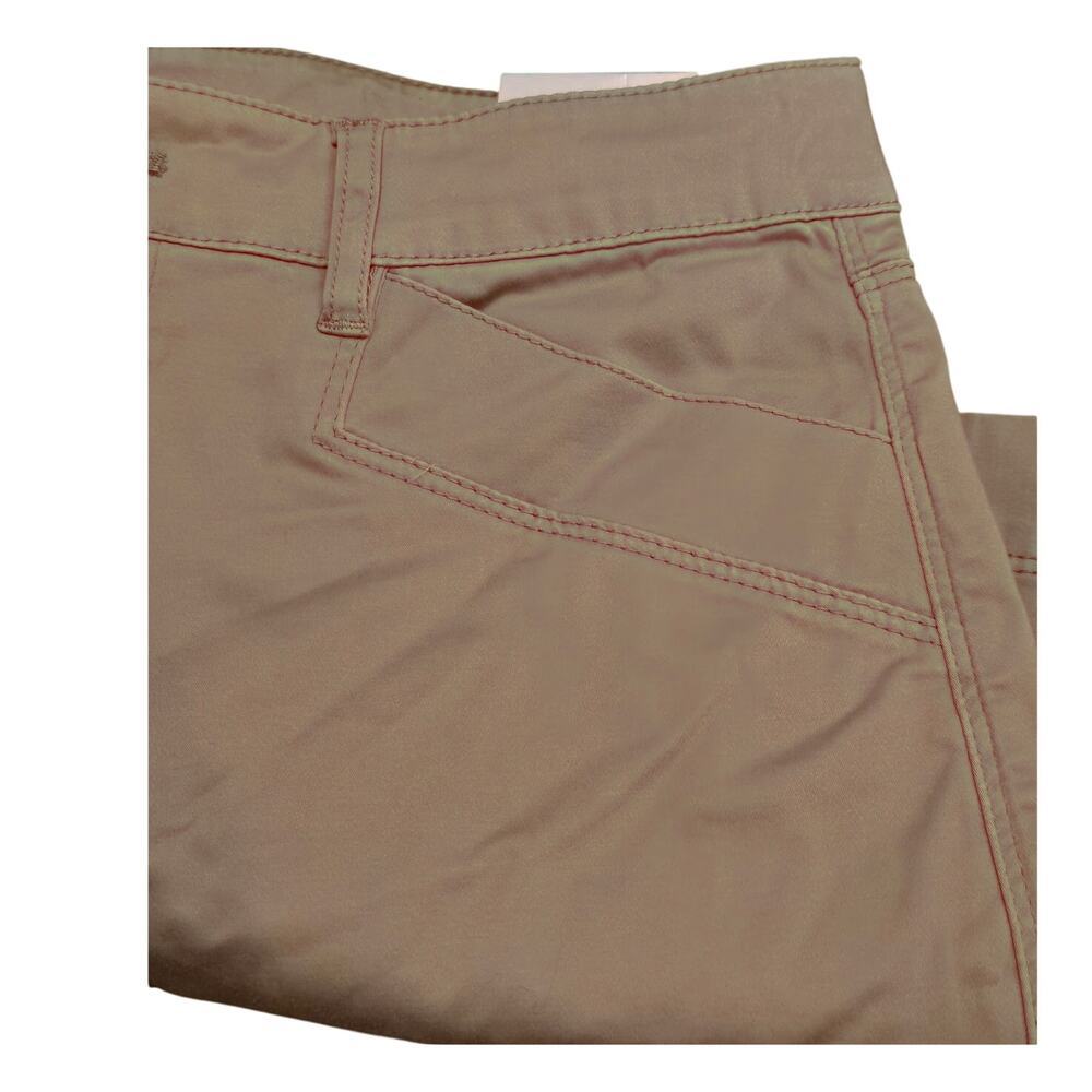 White House Black Market 5-Inch Khaki Shorts – NWT Size 8 - Picture 4 of 7